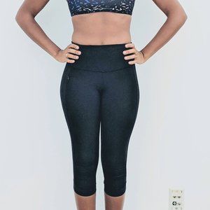 Lululemon Cropped Tights with Mesh, w/ Pocket